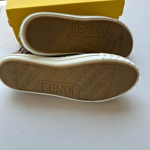 Monogram High-Tops in Brown and Black Fendi - Picture 8 of 10